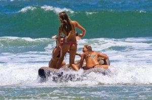 909 910 9194 εδω θα με βρεις - Καυλα