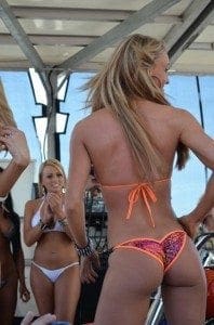 Με τέτοιο καιρό, αξίζει ένα τηλεφωνικό - Καυλα