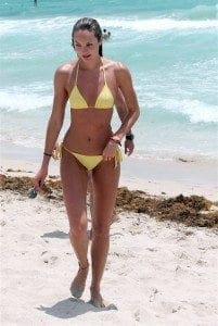 roz tilefona candice swanepole - 10824