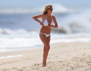 Kate Upton - ροζ τηλέφωνα